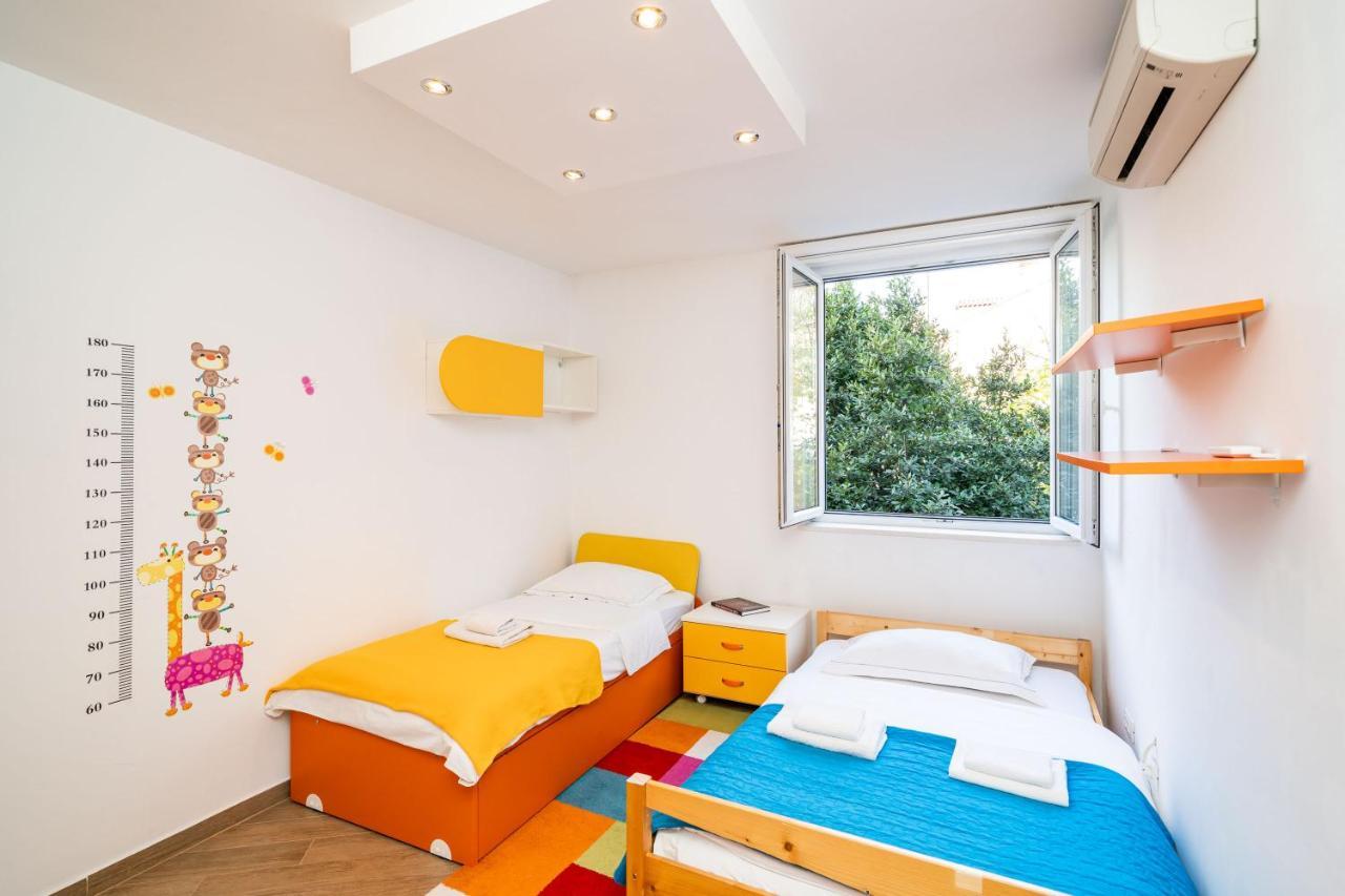 Spacious Two Bedroom Apartment Dubrovnik Bagian luar foto